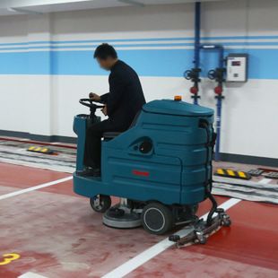 自动清洁地面洗地机驾驶式保洁车工厂地坪拖地机物业清扫车吸尘车